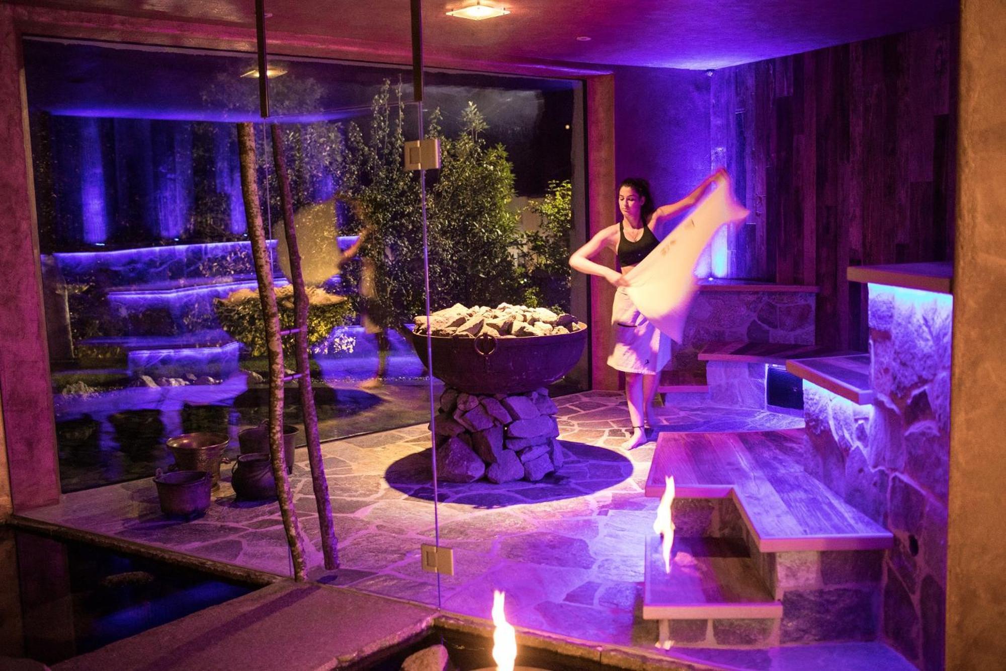 Romantik Hotel Turm Fiè Esterno foto